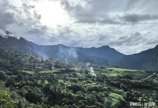 察隅县阳光日记,记录美丽山城的每一天