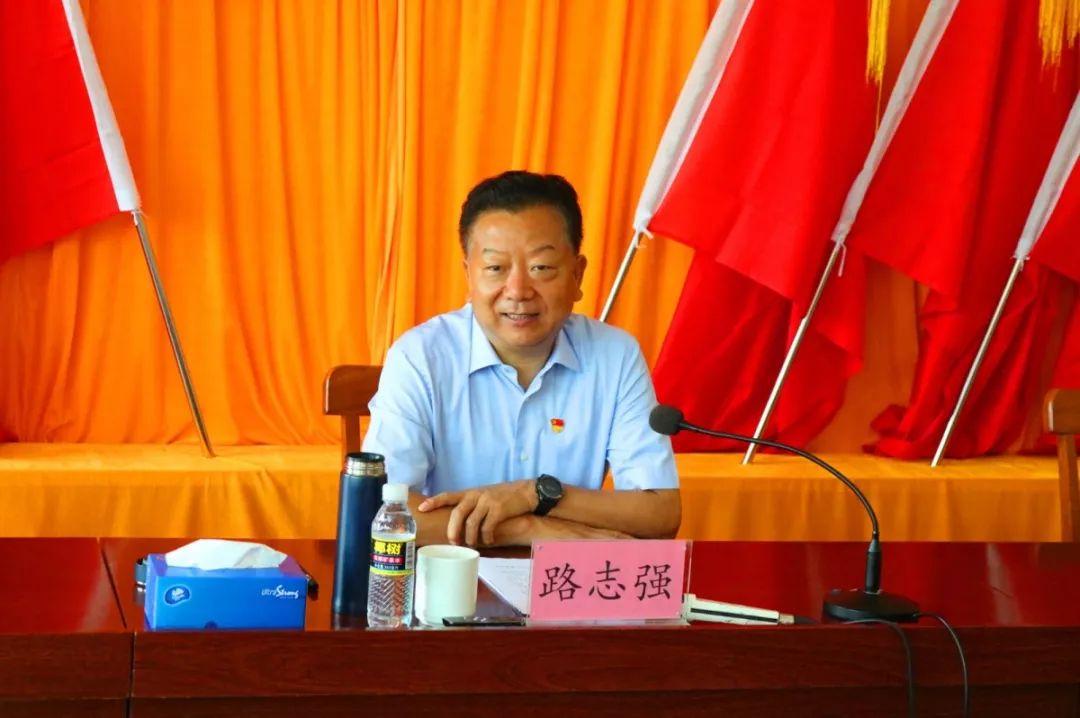 海南，梦想启航之地——自信铸就辉煌之旅