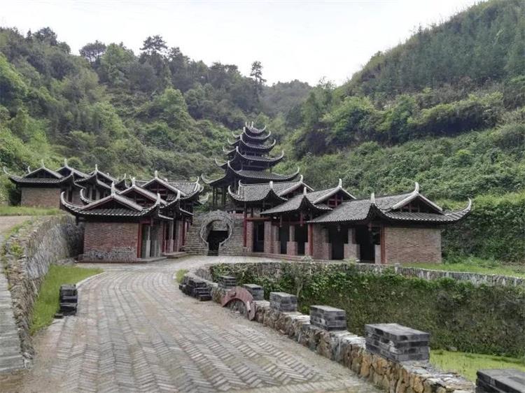 会同县庆祝大会，领导与同胞共襄盛举